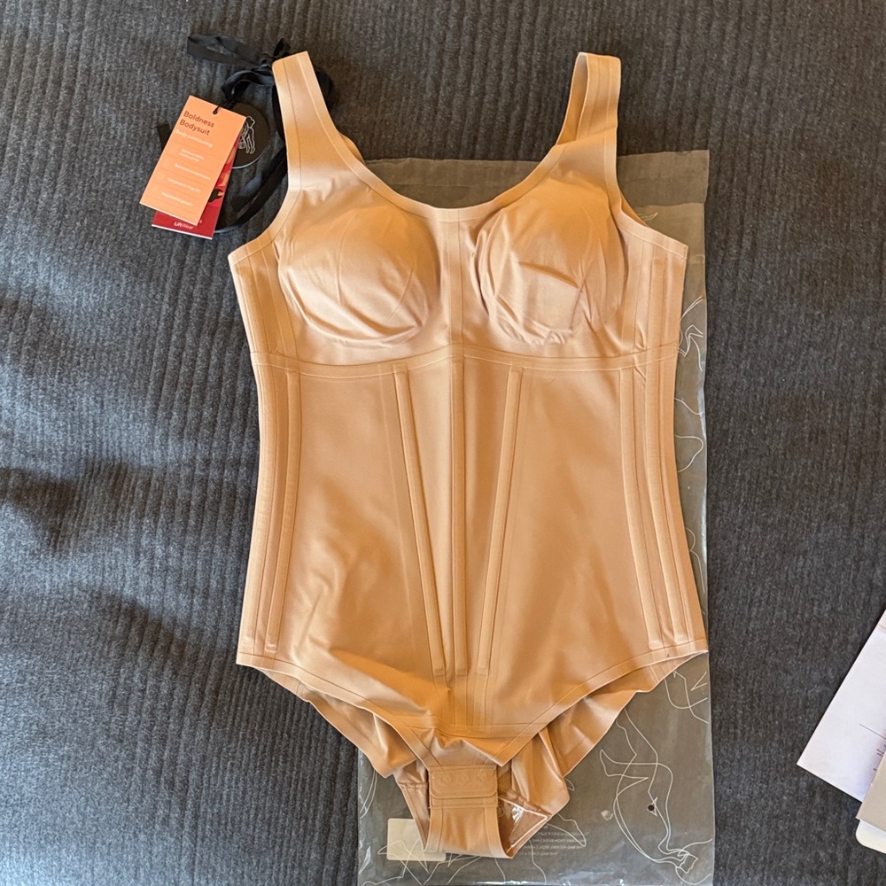 Honeylove Boldness Bodysuit in Sand